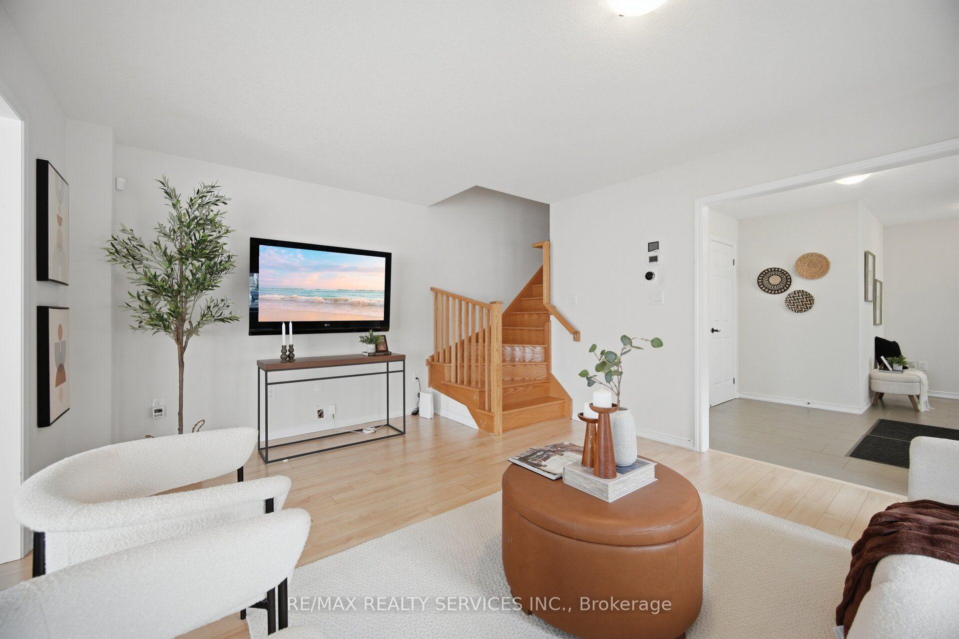 Photo 16 of 144 Baffin Crescent, Brampton, Northwest Brampton — HOMEH