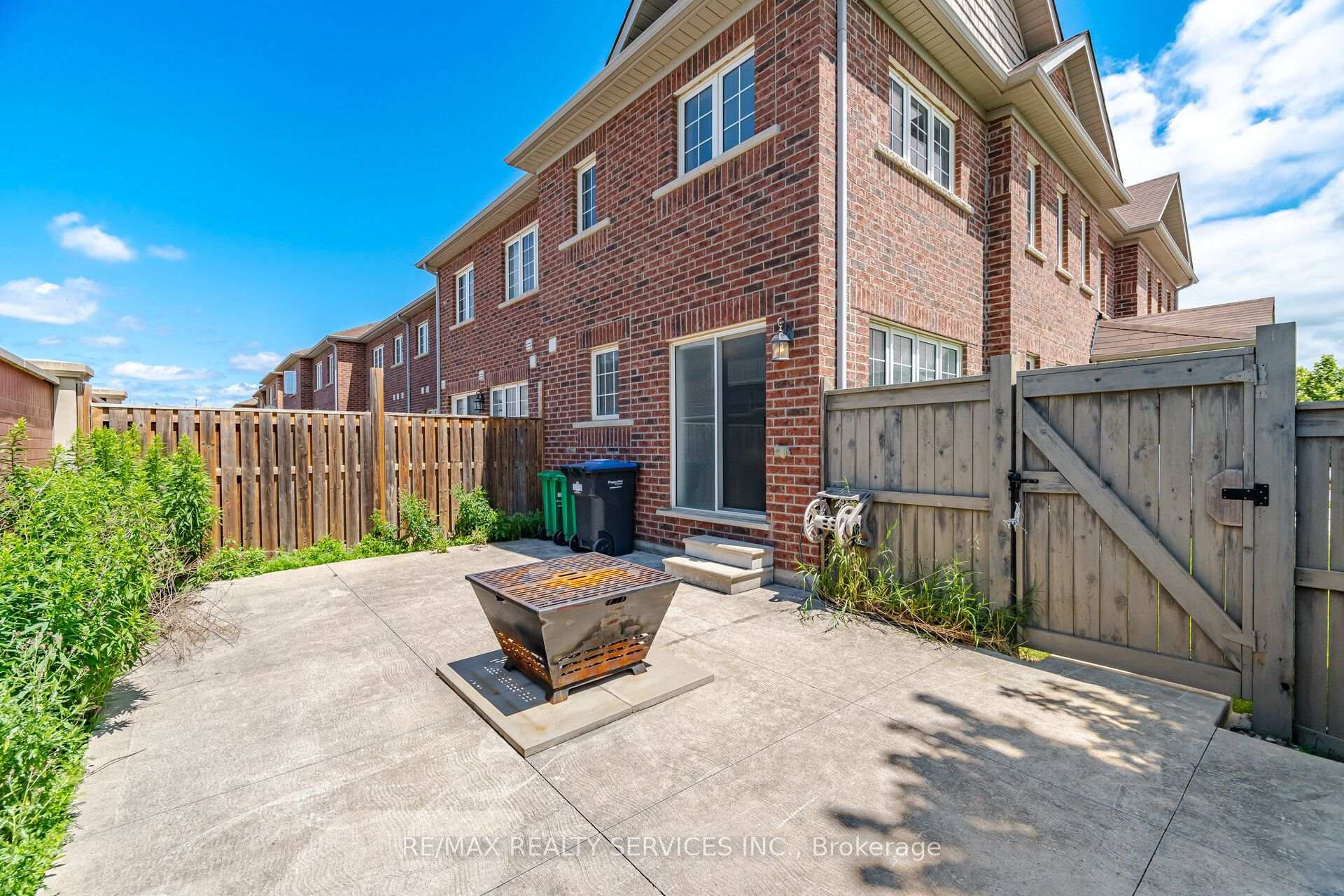 Photo 36 of 144 Baffin Crescent, Brampton, Northwest Brampton — HOMEH