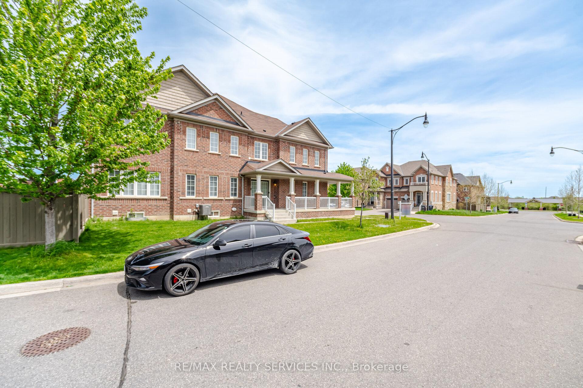 Photo 44 of 144 Baffin Crescent, Brampton, Northwest Brampton — HOMEH