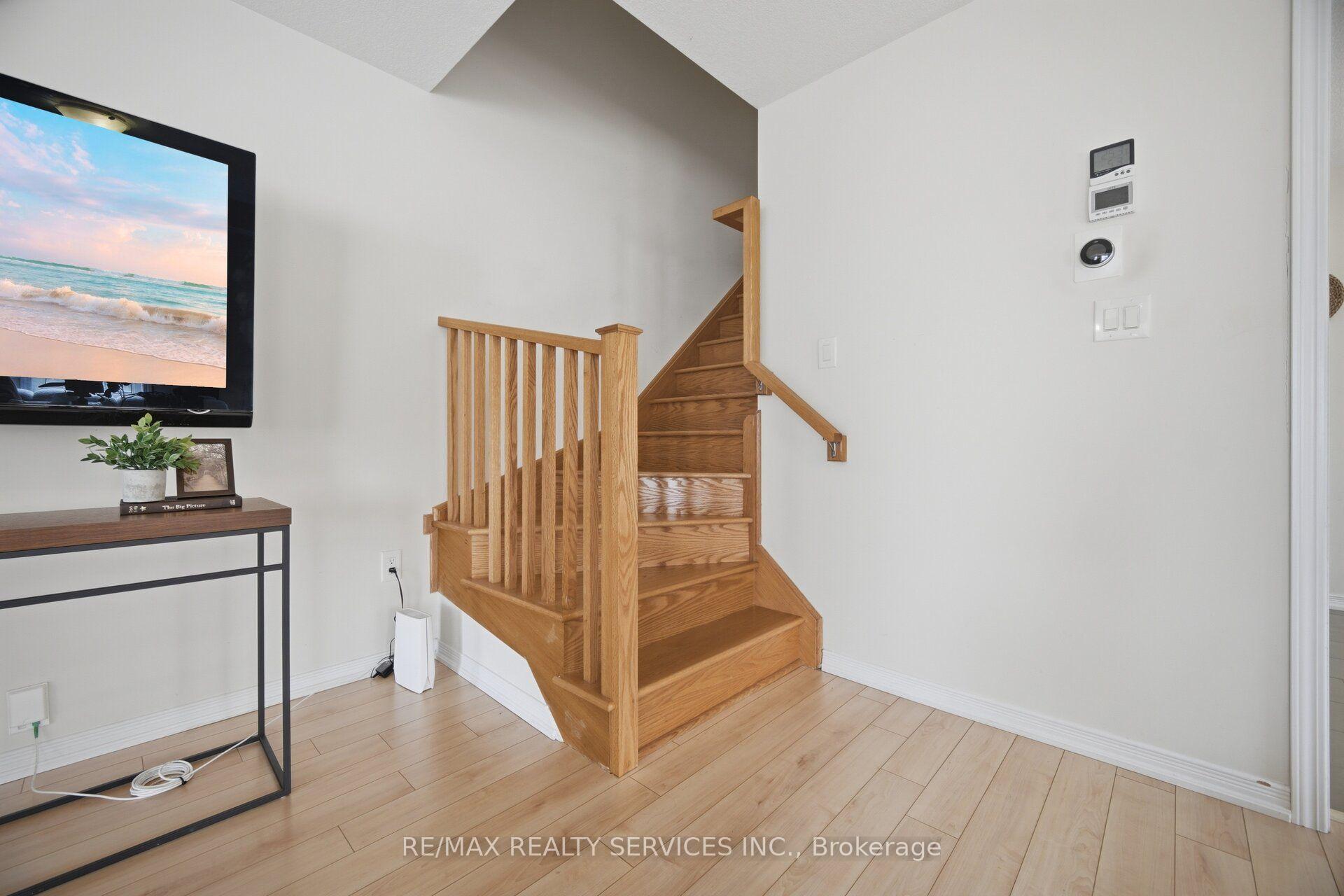 Photo 47 of 144 Baffin Crescent, Brampton, Northwest Brampton — HOMEH