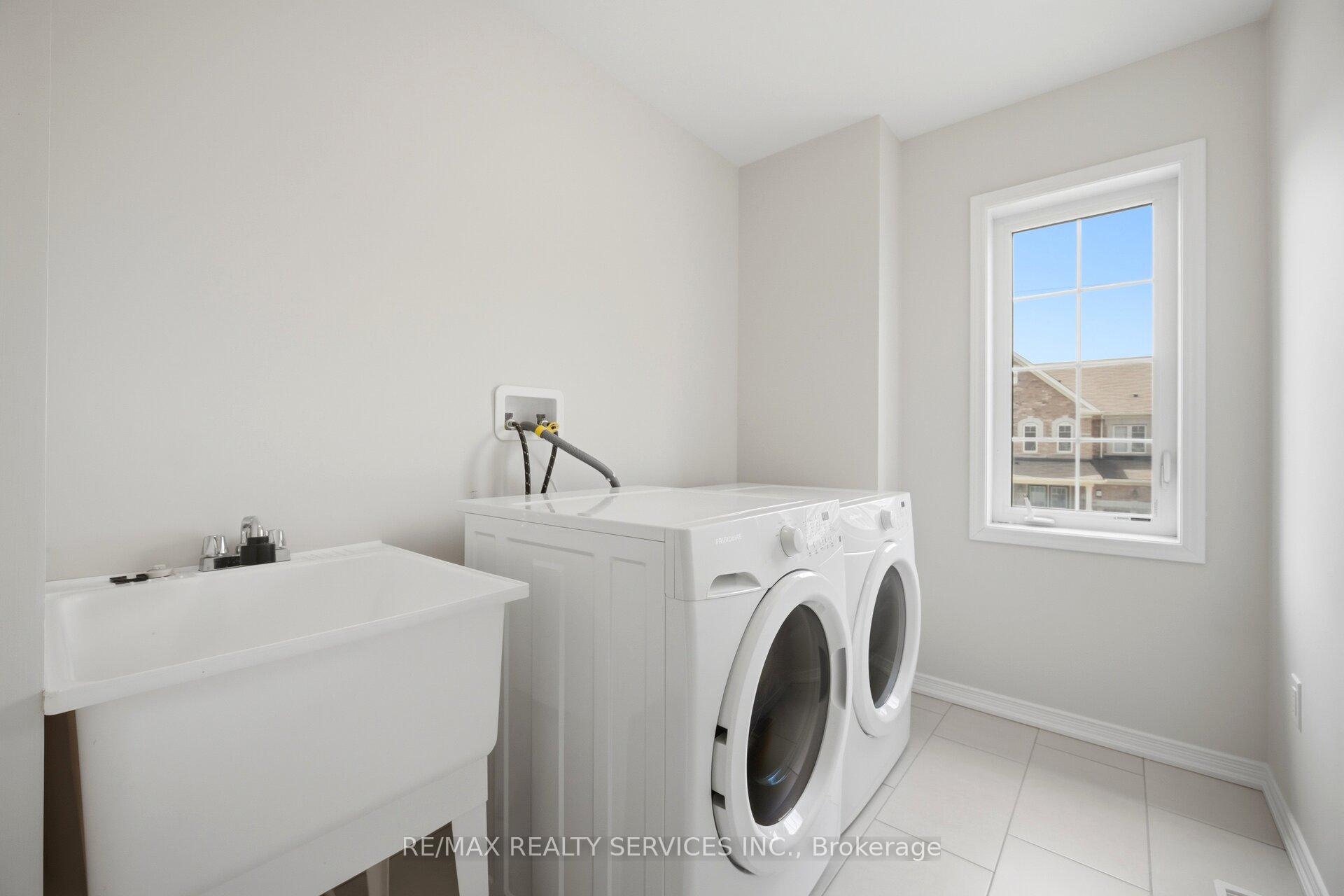 Photo 53 of 144 Baffin Crescent, Brampton, Northwest Brampton — HOMEH