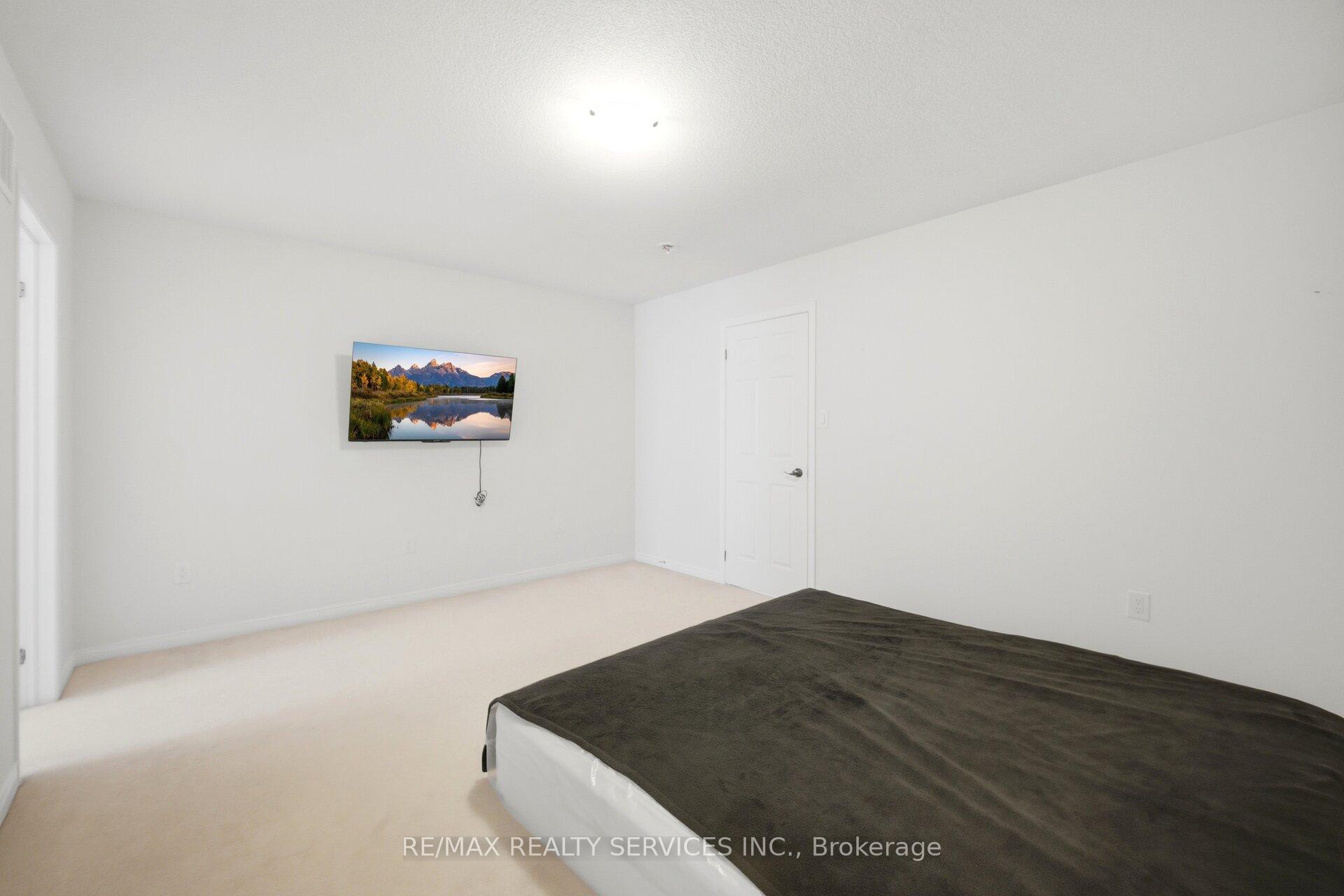 Photo 87 of 144 Baffin Crescent, Brampton, Northwest Brampton — HOMEH