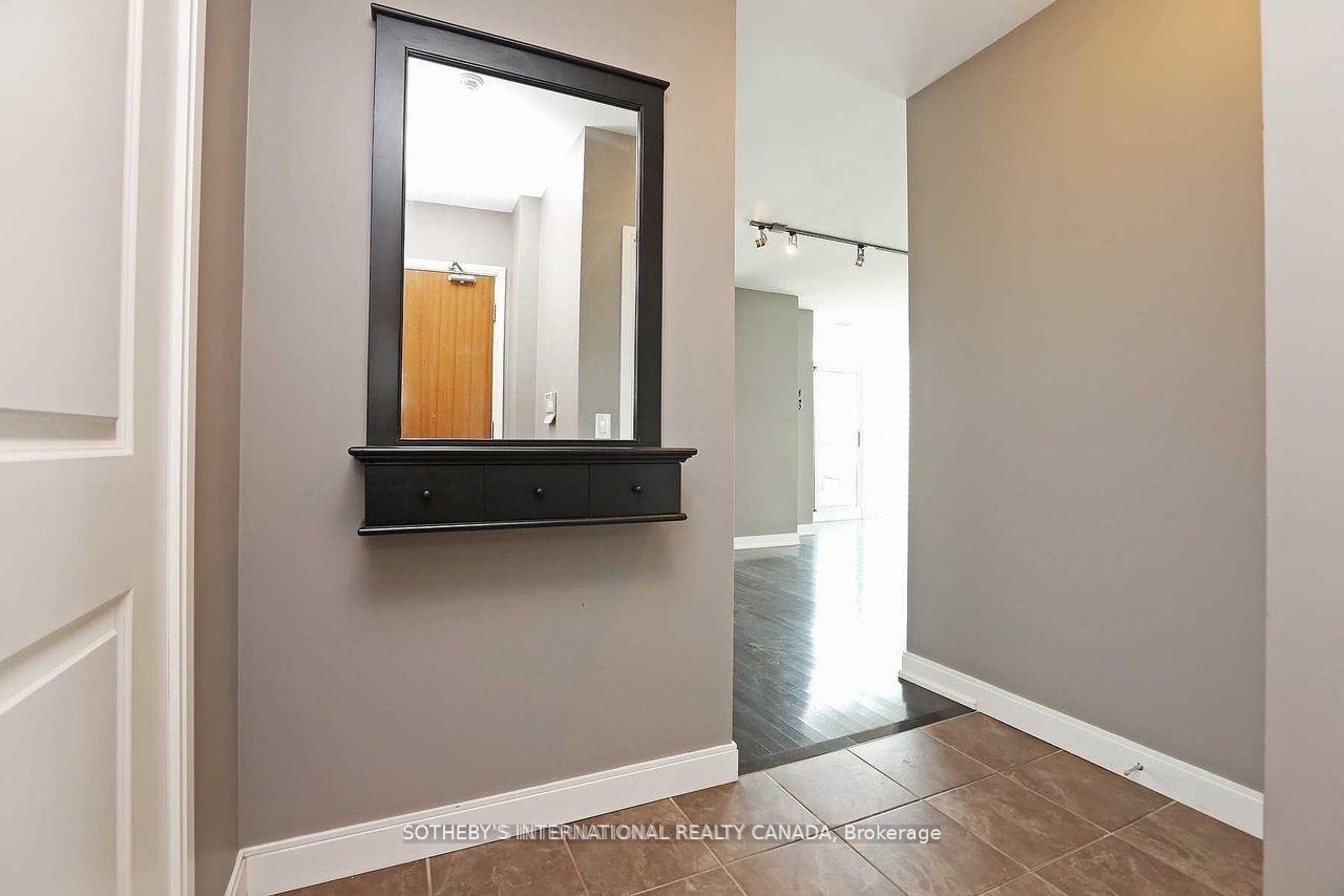 Photo 3 of Unit 1806, 88 Broadway Avenue, Toronto, Mount Pleasant West — HOMEH