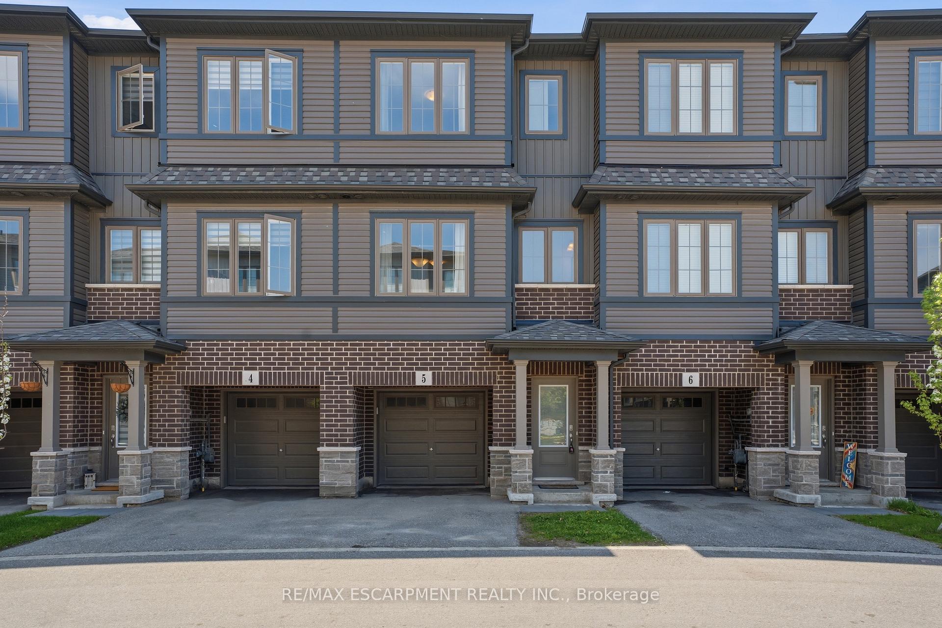 Front of Unit Unit 5, 124 Compass Trail