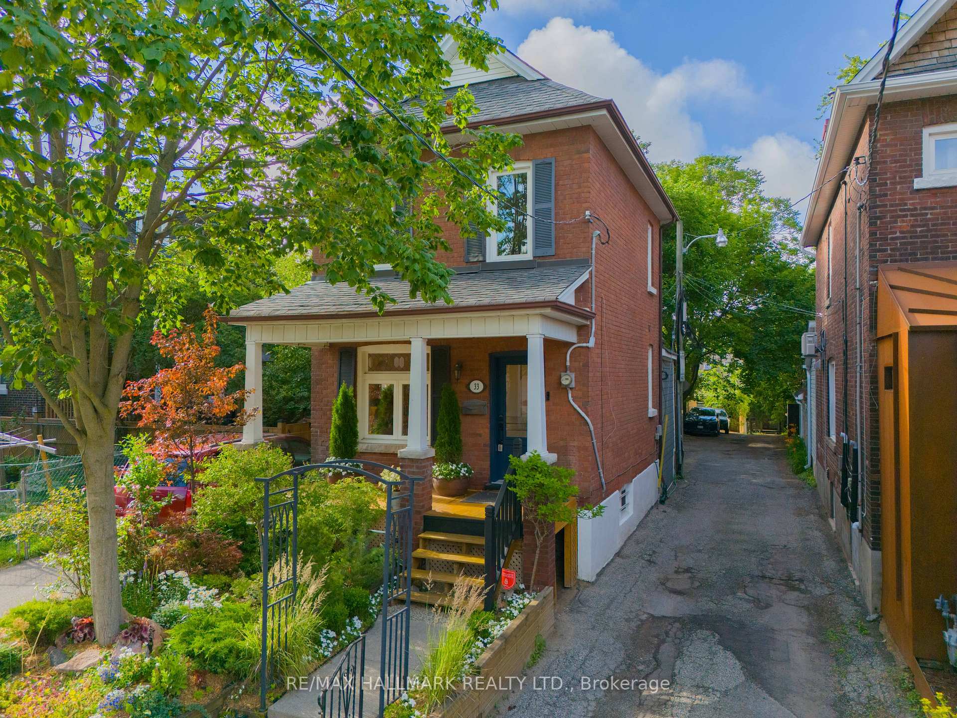 Front of 33 Frizzell Avenue