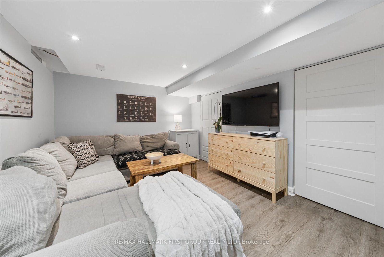 Photo 36 of 19 Harrongate Place, Whitby, Taunton North — HOMEH