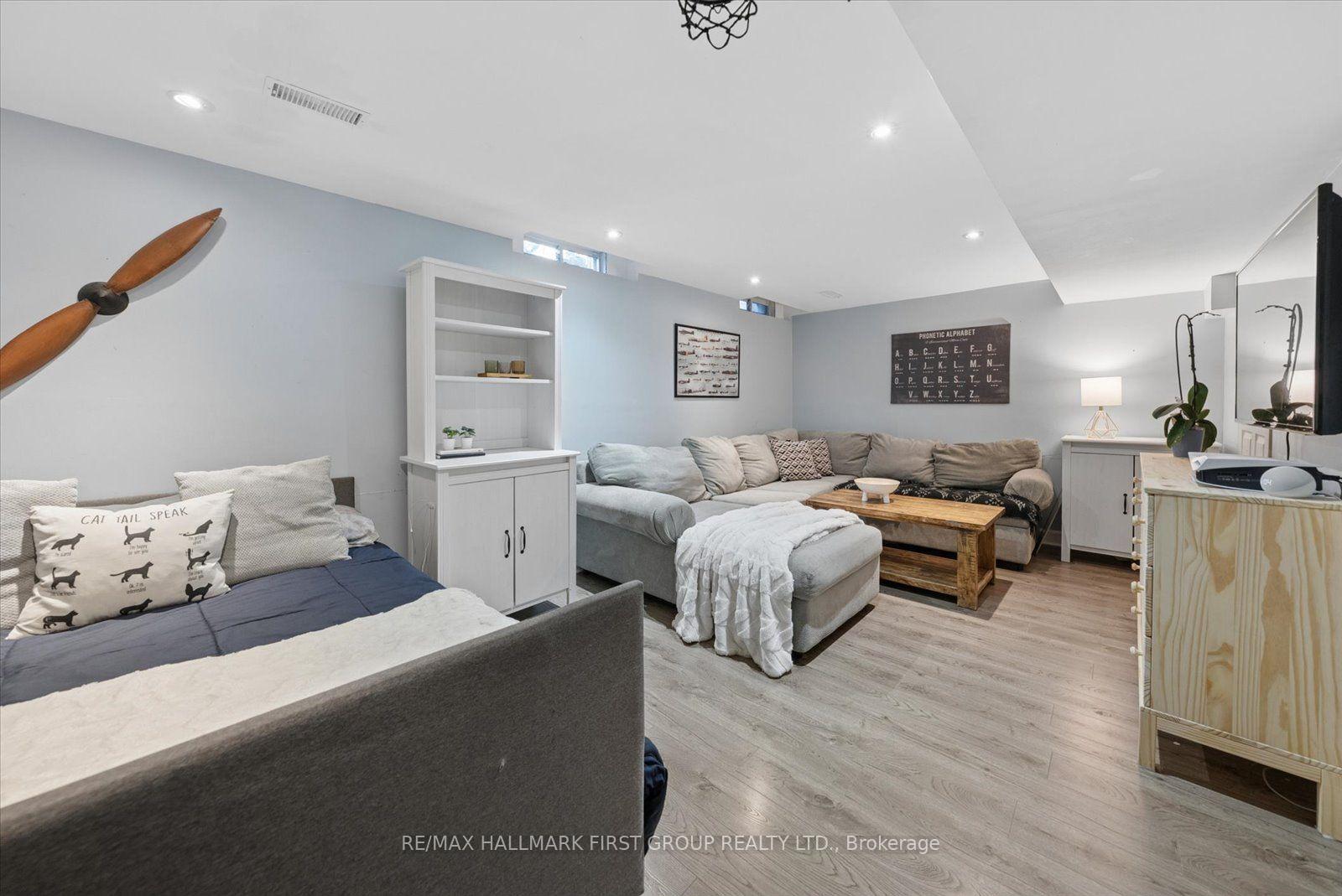 Photo 38 of 19 Harrongate Place, Whitby, Taunton North — HOMEH