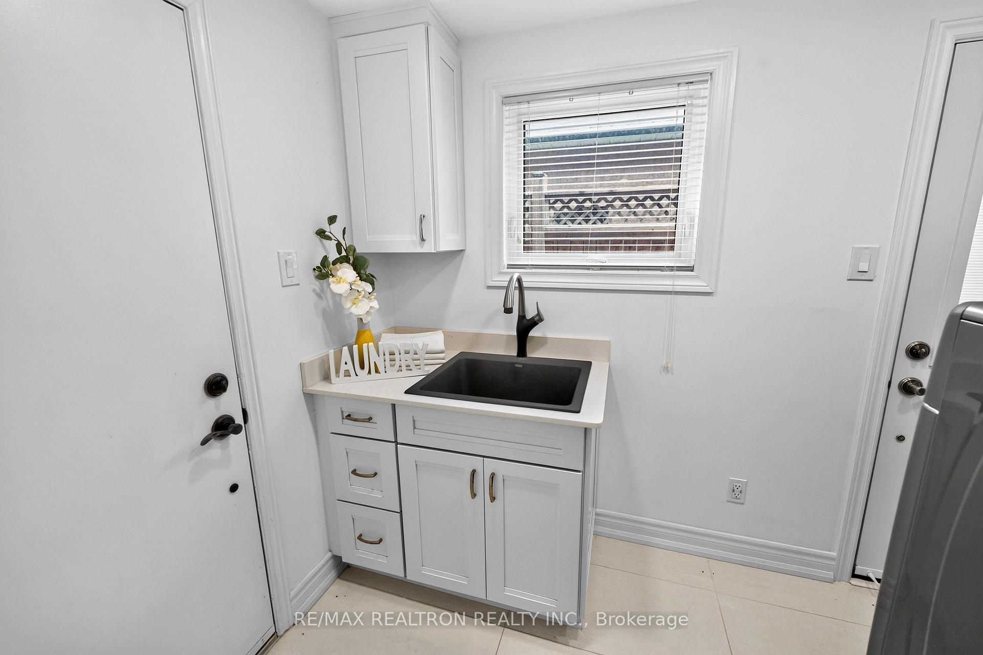 Photo 17 of 126 Old Colony Drive, Whitby, Pringle Creek — HOMEH