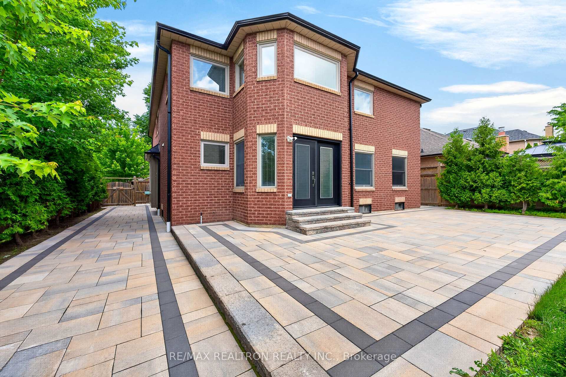 Photo 40 of 126 Old Colony Drive, Whitby, Pringle Creek — HOMEH