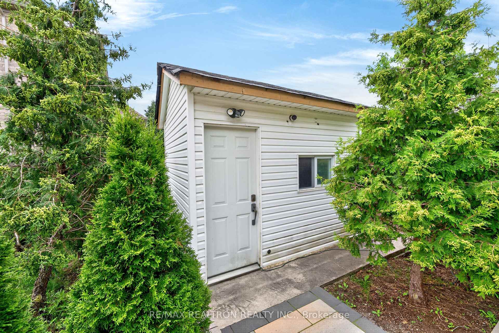 Photo 42 of 126 Old Colony Drive, Whitby, Pringle Creek — HOMEH