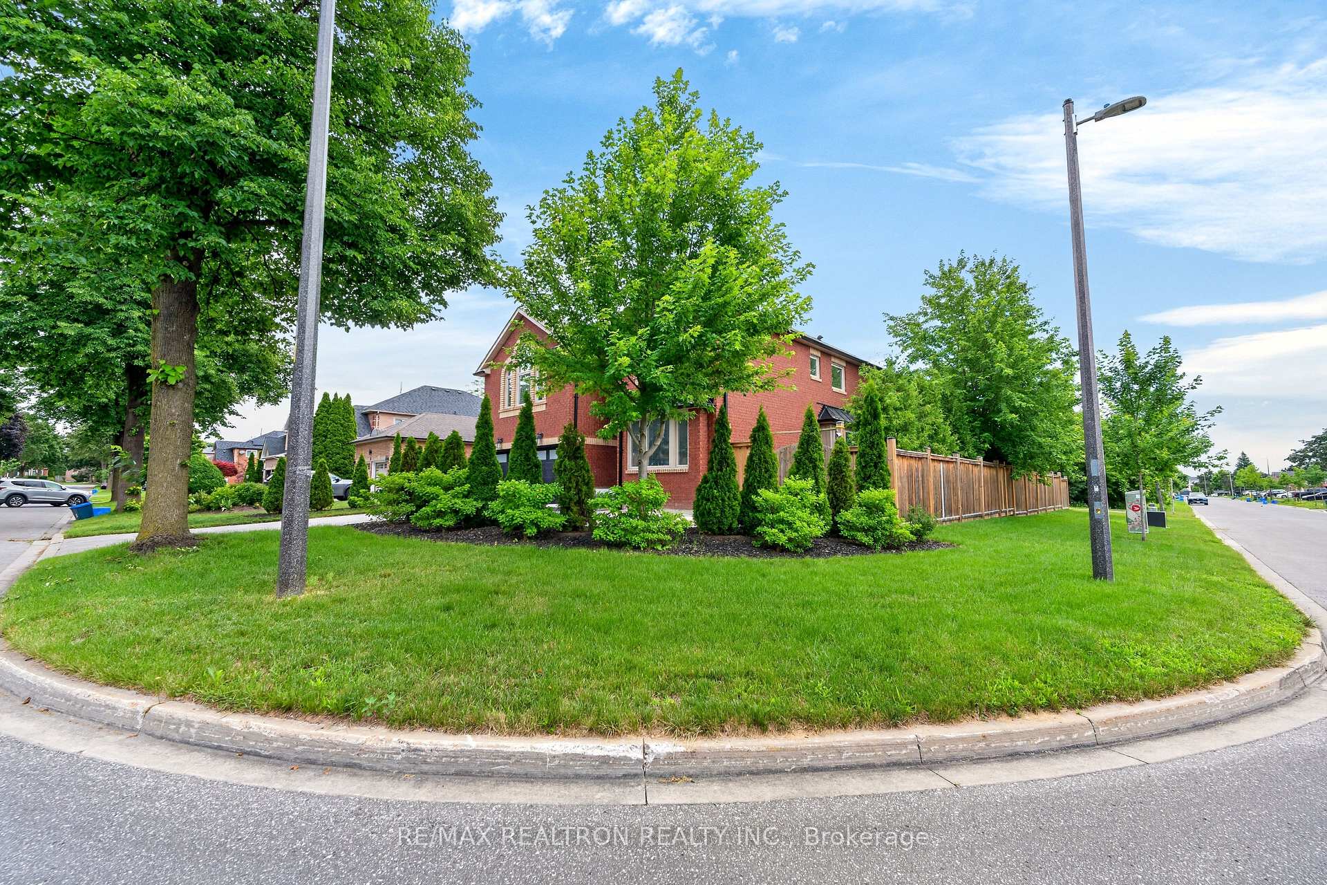 Photo 46 of 126 Old Colony Drive, Whitby, Pringle Creek — HOMEH