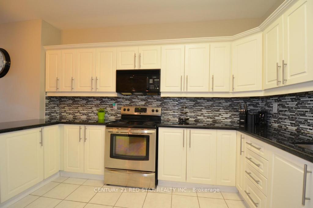 Photo 5 of Unit 202, 630 Main Street E, Hamilton, St. Clair — HOMEH