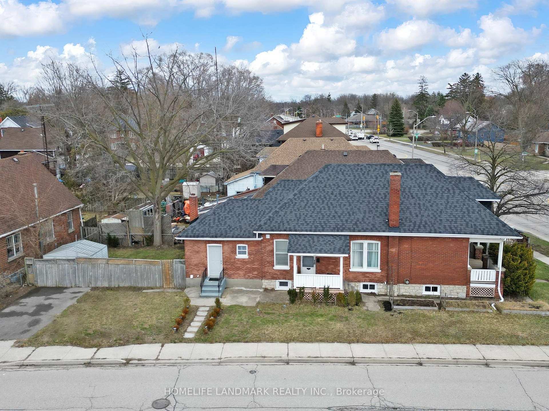 Photo 1 of 674 Colborne Street E, Brantford, Echo Place — HOMEH