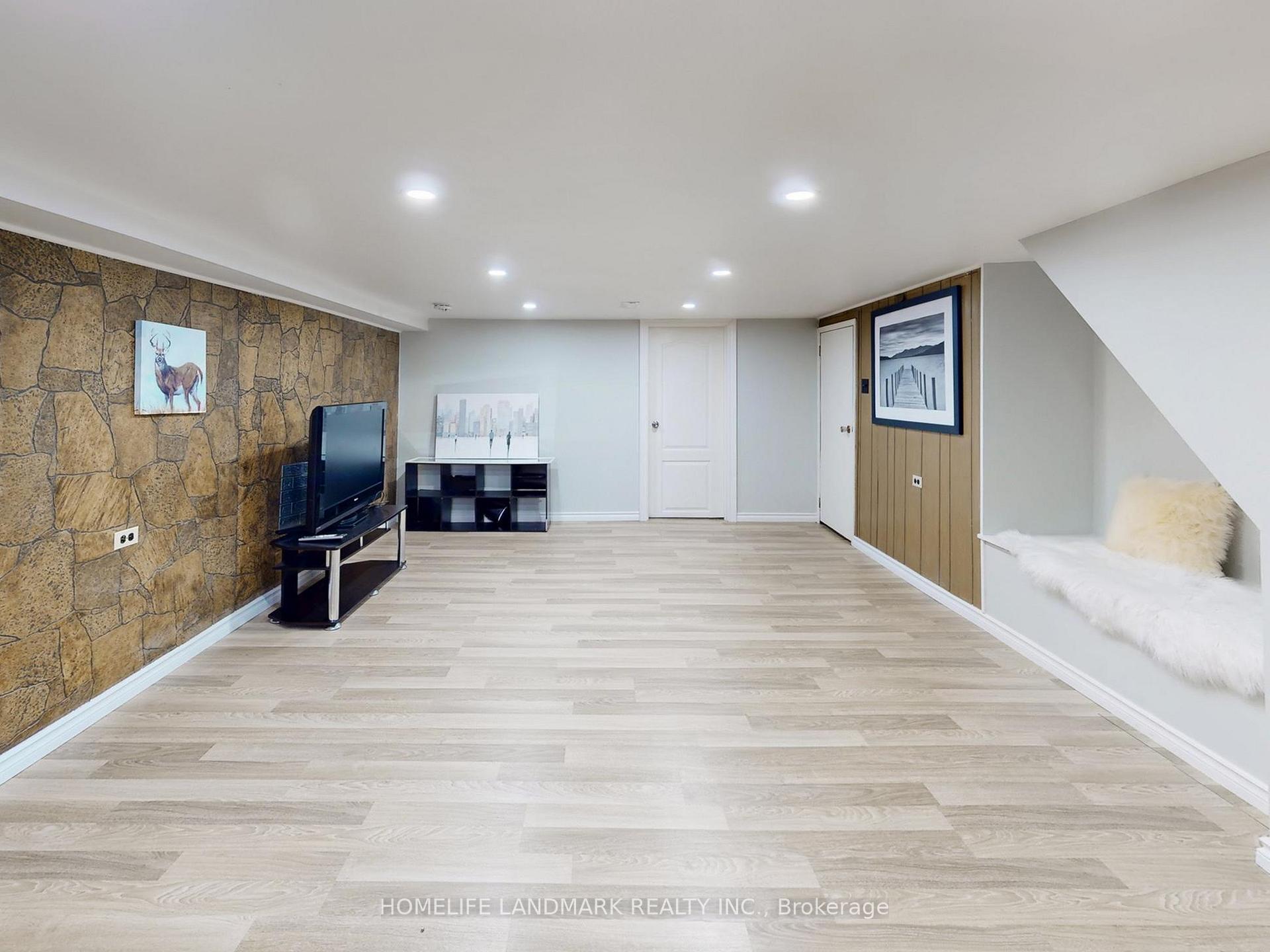 Photo 16 of 674 Colborne Street E, Brantford, Echo Place — HOMEH
