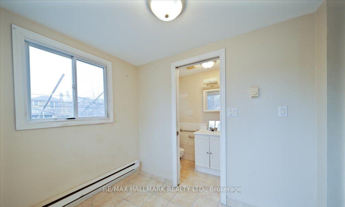 Photo 13 of 39 Lanark Avenue, Toronto, Oakwood Village — HOMEH