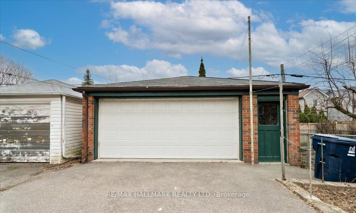 Photo 21 of 39 Lanark Avenue, Toronto, Oakwood Village — HOMEH
