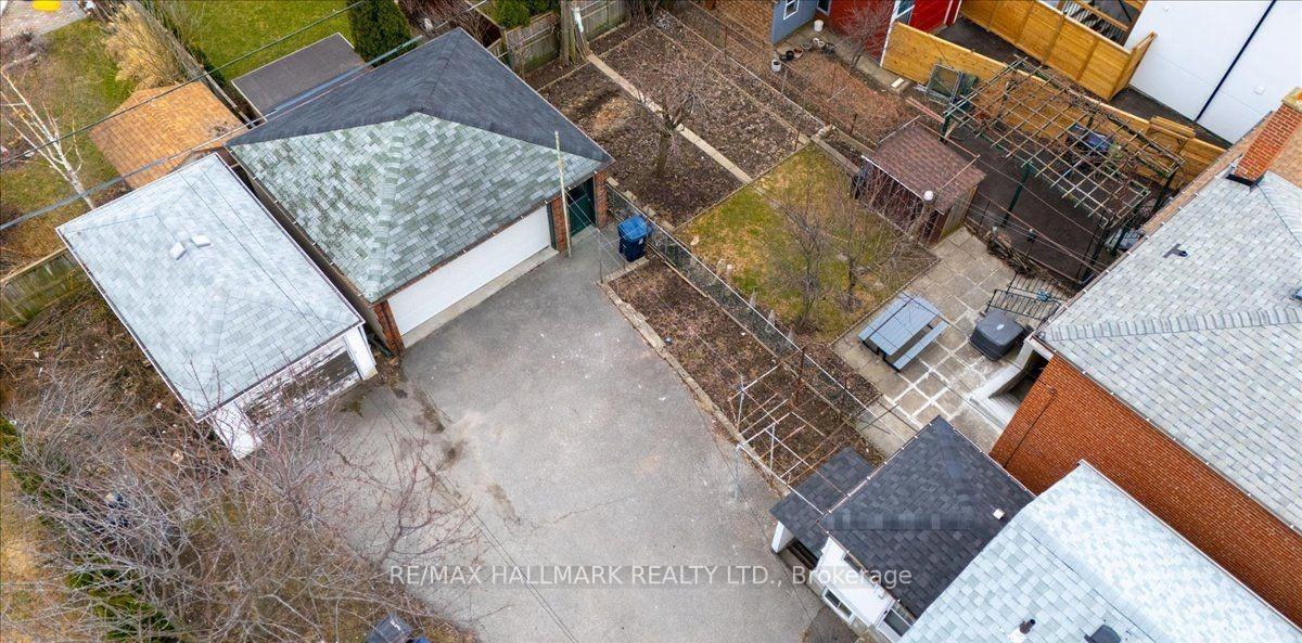 Photo 23 of 39 Lanark Avenue, Toronto, Oakwood Village — HOMEH