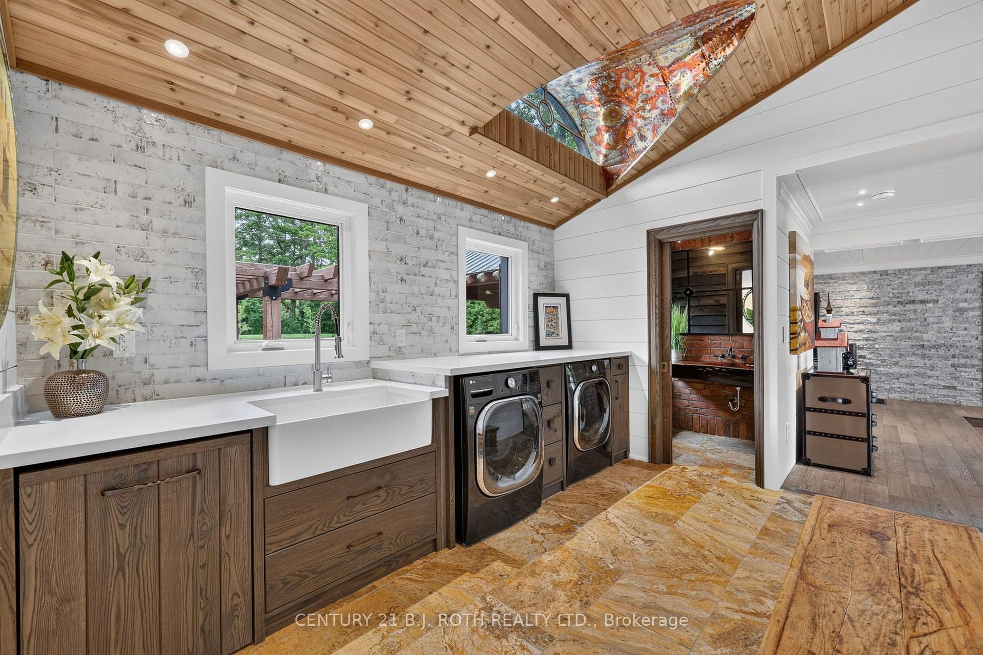 Photo 17 of 9 Barrie Terrace, Oro-Medonte, Rural Oro-Medonte — HOMEH