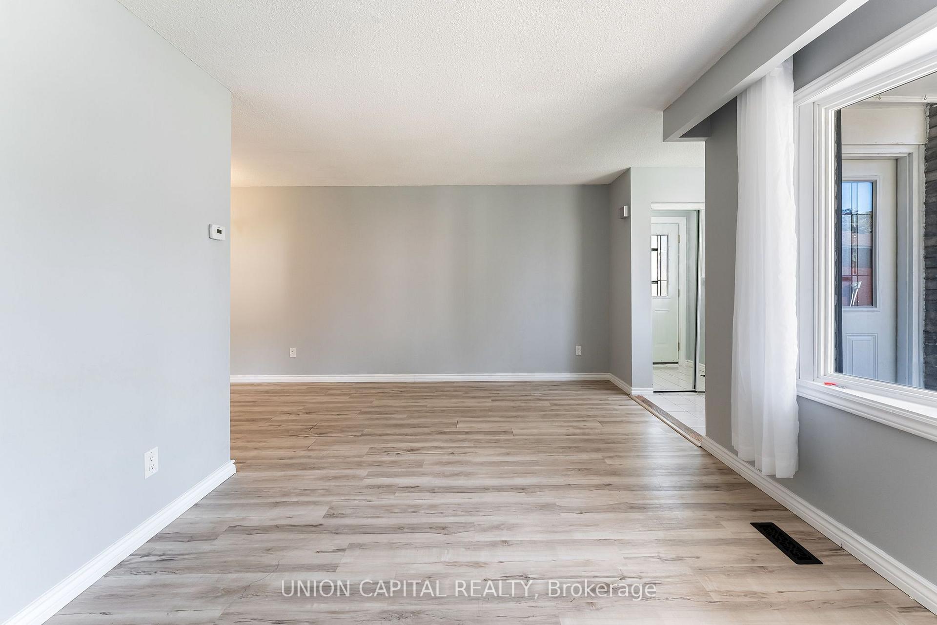 Photo 7 of 443 Brest Court, Oshawa, Central — HOMEH