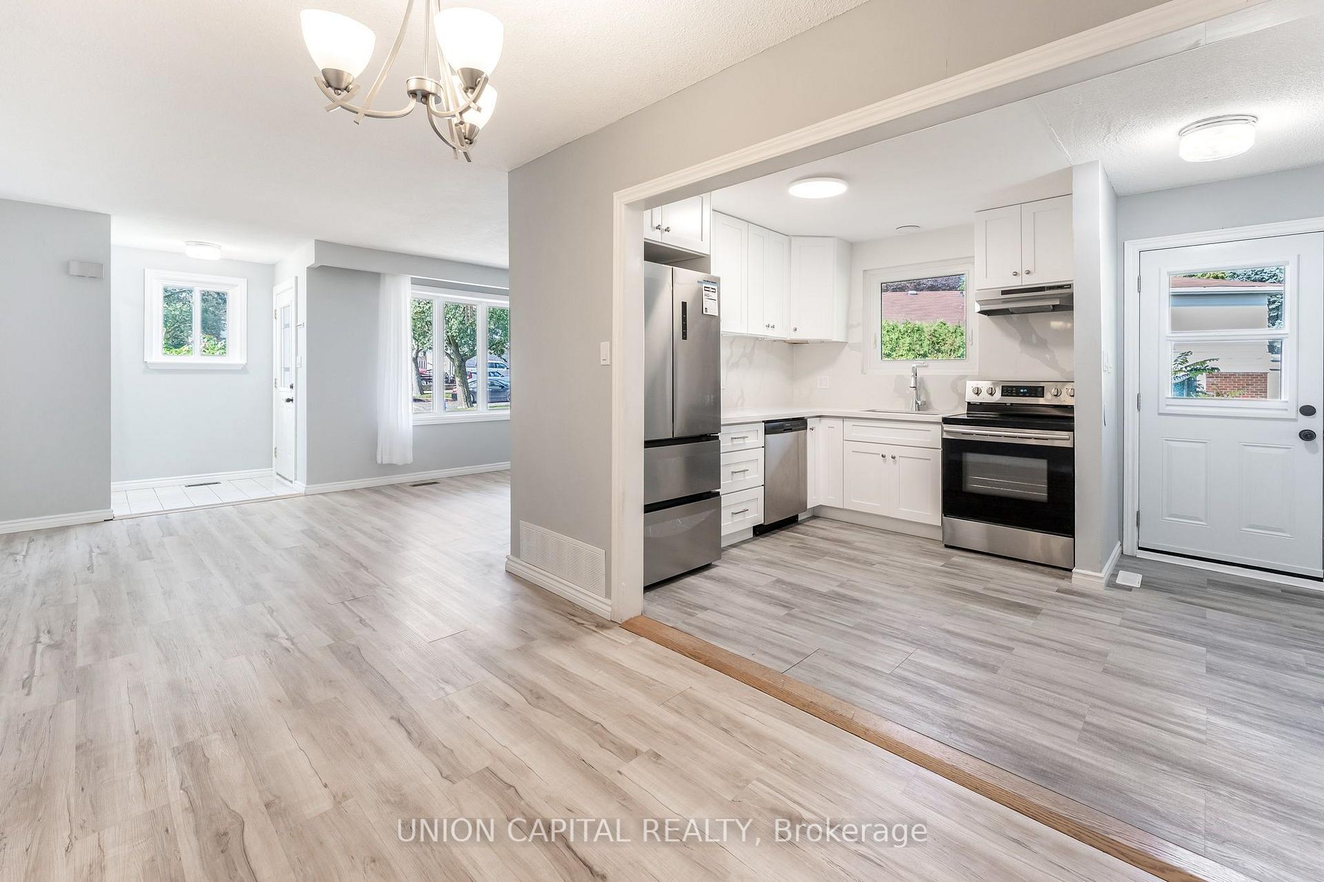 Photo 11 of 443 Brest Court, Oshawa, Central — HOMEH