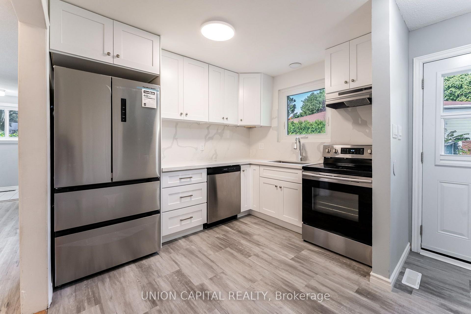 Photo 13 of 443 Brest Court, Oshawa, Central — HOMEH