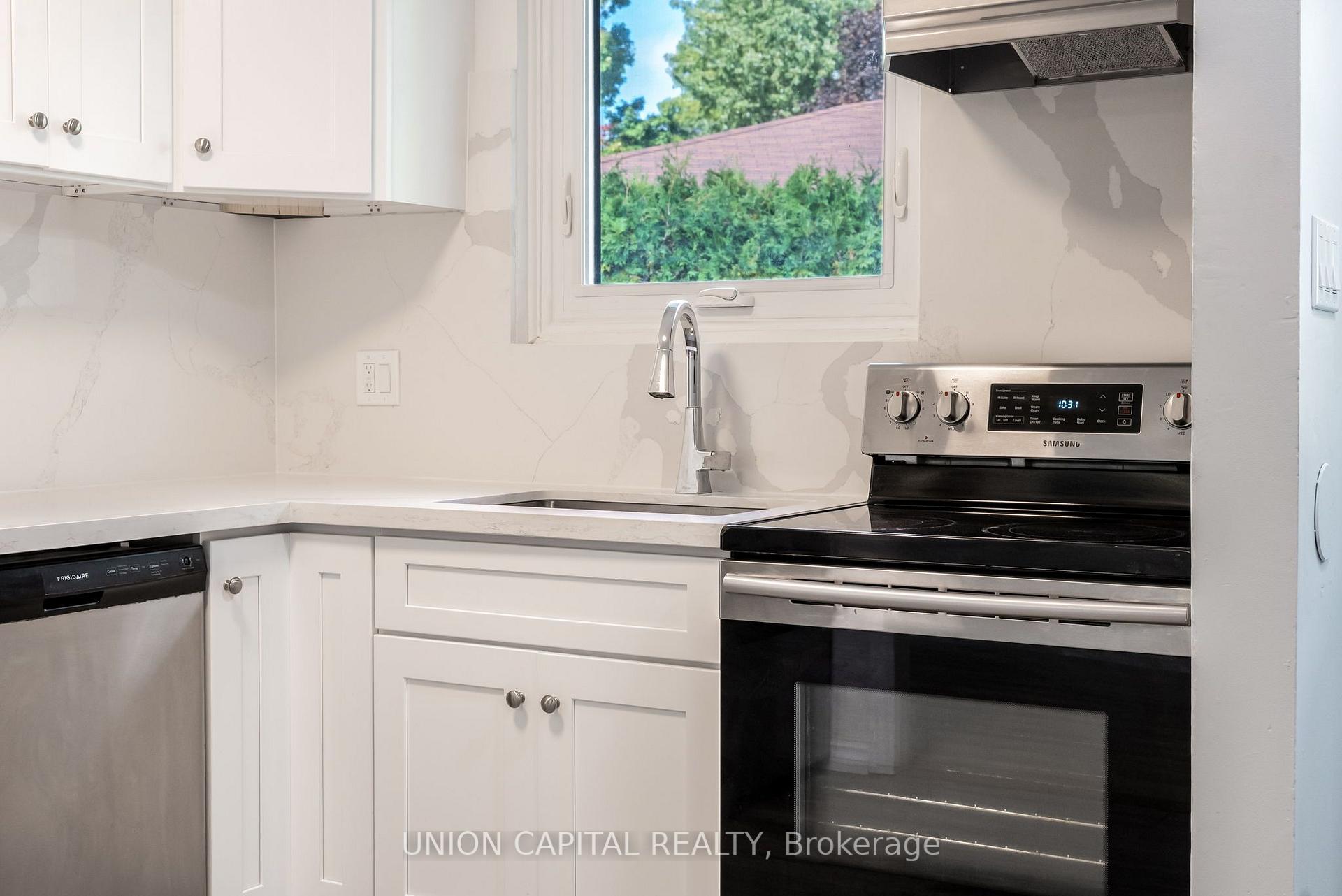 Photo 16 of 443 Brest Court, Oshawa, Central — HOMEH