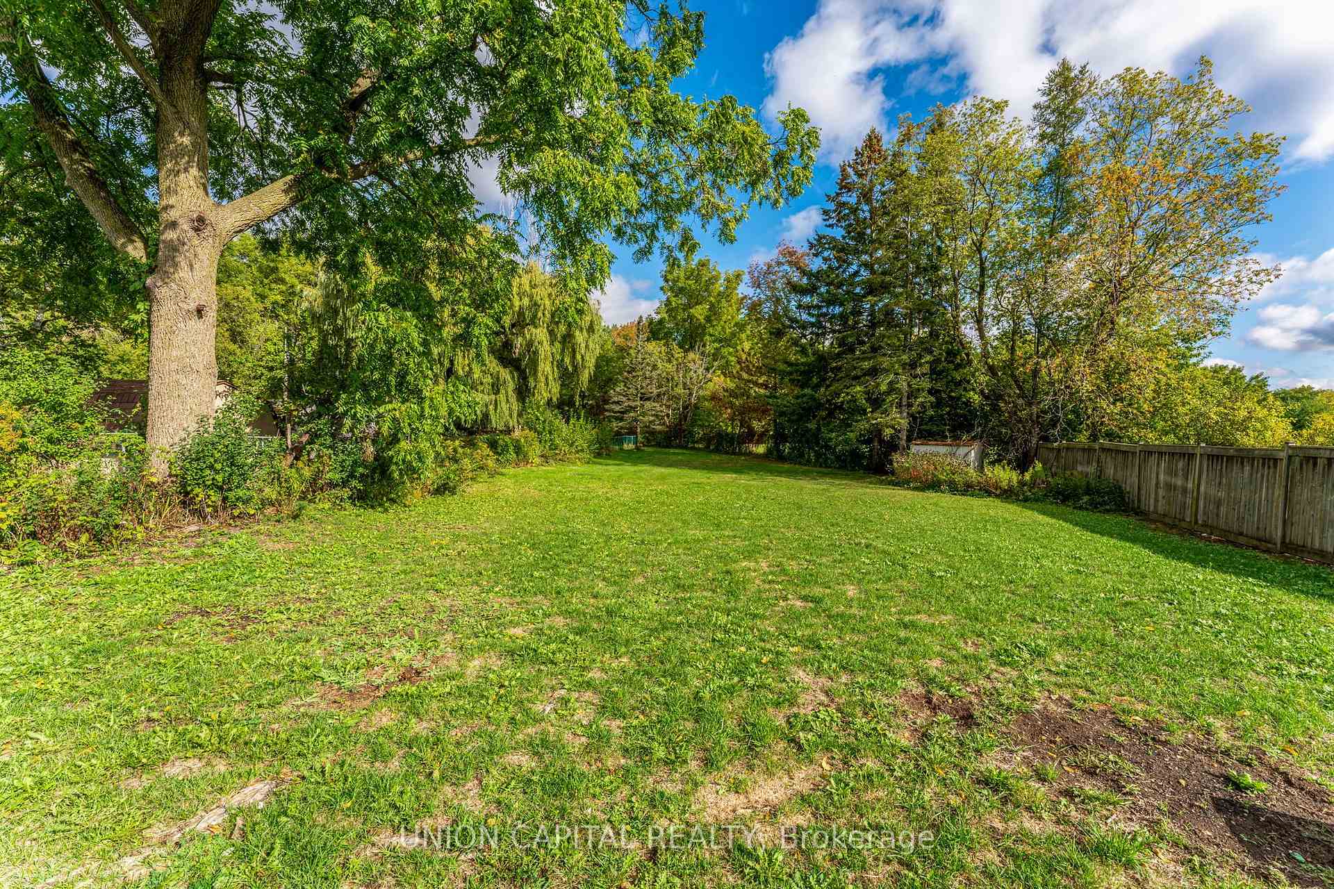 Photo 40 of 443 Brest Court, Oshawa, Central — HOMEH