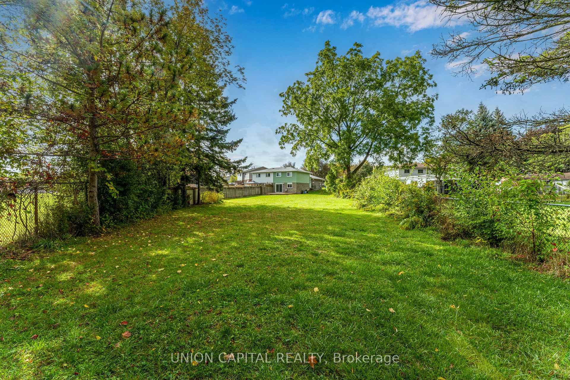 Photo 42 of 443 Brest Court, Oshawa, Central — HOMEH
