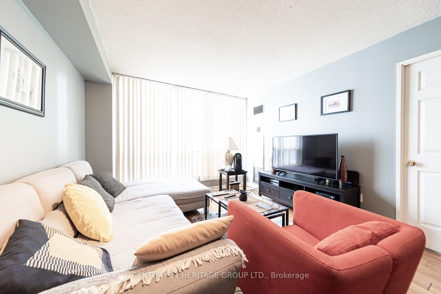 Photo 6 of Unit 1601, 101 Subway Crescent, Etobicoke, Islington-City Centre West — HOMEH