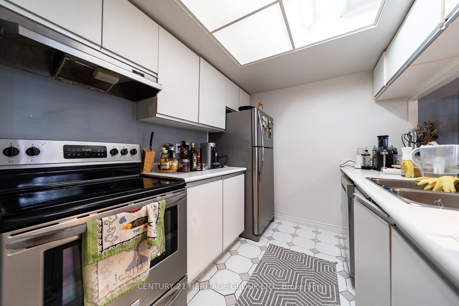 Photo 10 of Unit 1601, 101 Subway Crescent, Etobicoke, Islington-City Centre West — HOMEH