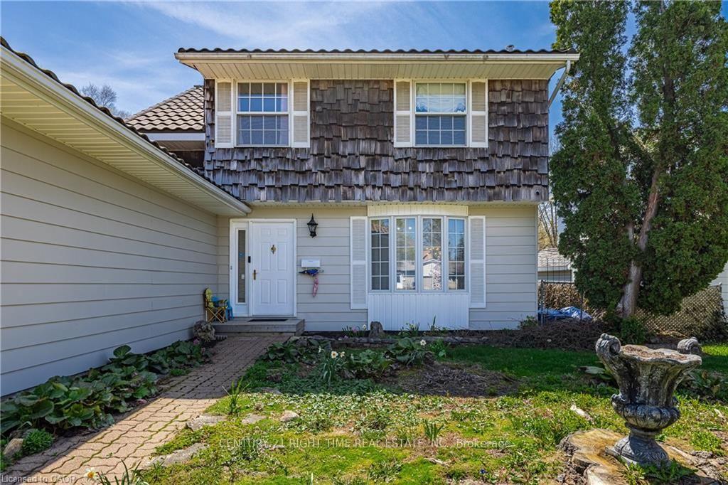 Photo 4 of 277 Blackacres Boulevard, London, North F — HOMEH