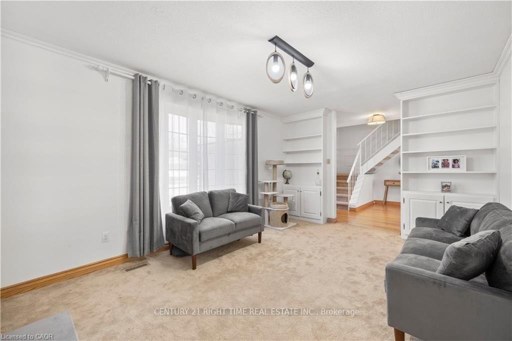 Photo 12 of 277 Blackacres Boulevard, London, North F — HOMEH