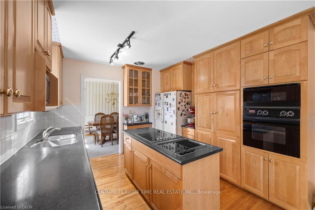 Photo 15 of 277 Blackacres Boulevard, London, North F — HOMEH