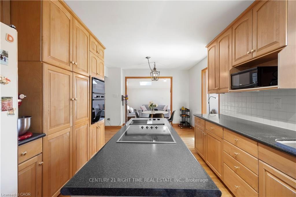 Photo 16 of 277 Blackacres Boulevard, London, North F — HOMEH