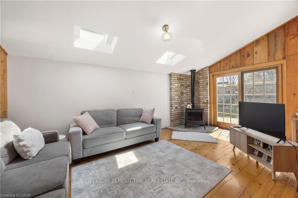 Photo 17 of 277 Blackacres Boulevard, London, North F — HOMEH