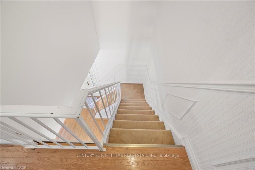 Photo 24 of 277 Blackacres Boulevard, London, North F — HOMEH