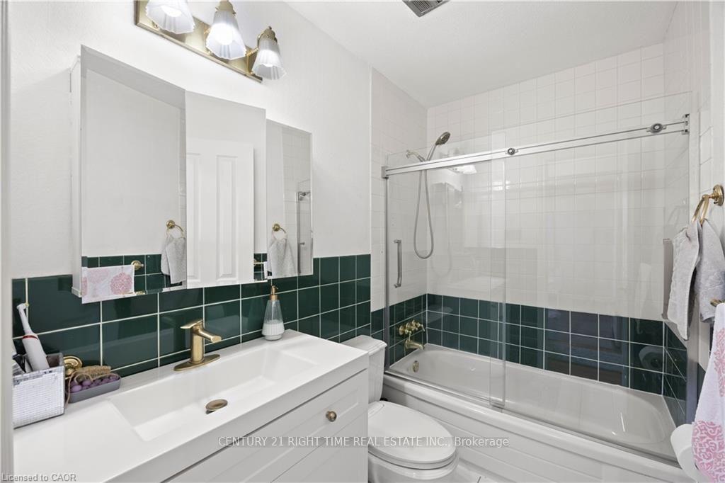 Photo 31 of 277 Blackacres Boulevard, London, North F — HOMEH