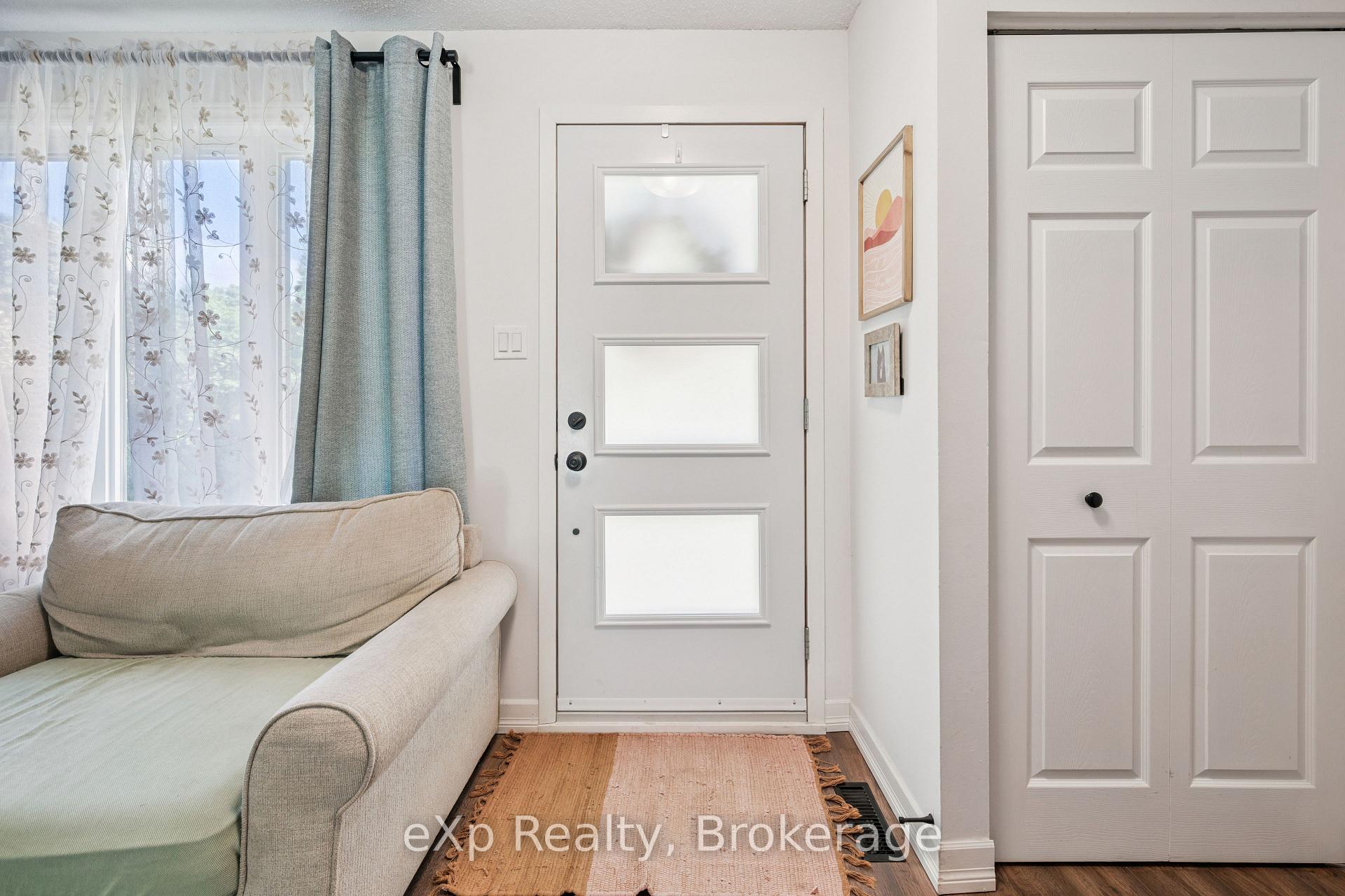 Photo 6 of 56 Bretz Avenue, Cambridge, Silver Heights — HOMEH