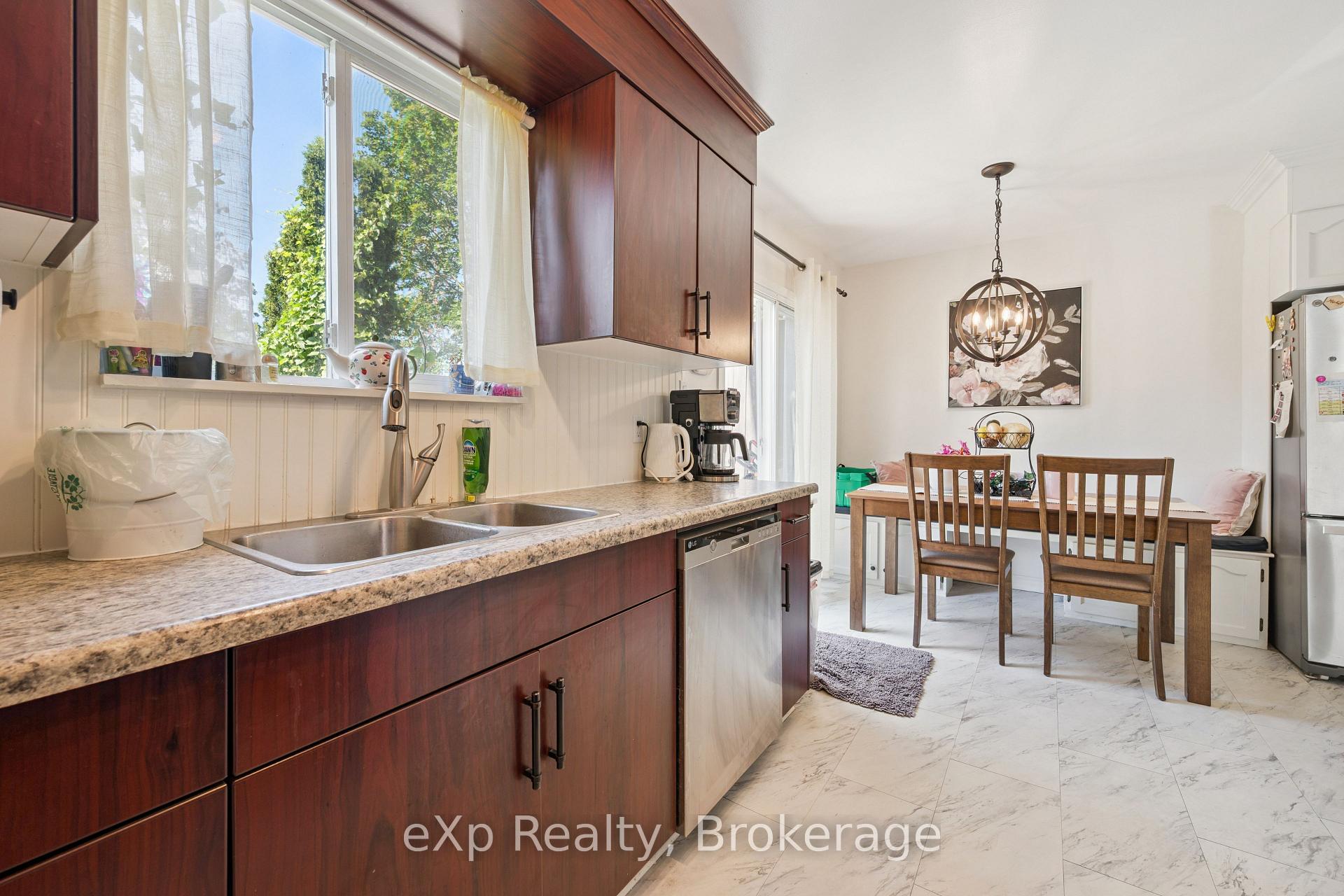 Photo 12 of 56 Bretz Avenue, Cambridge, Silver Heights — HOMEH