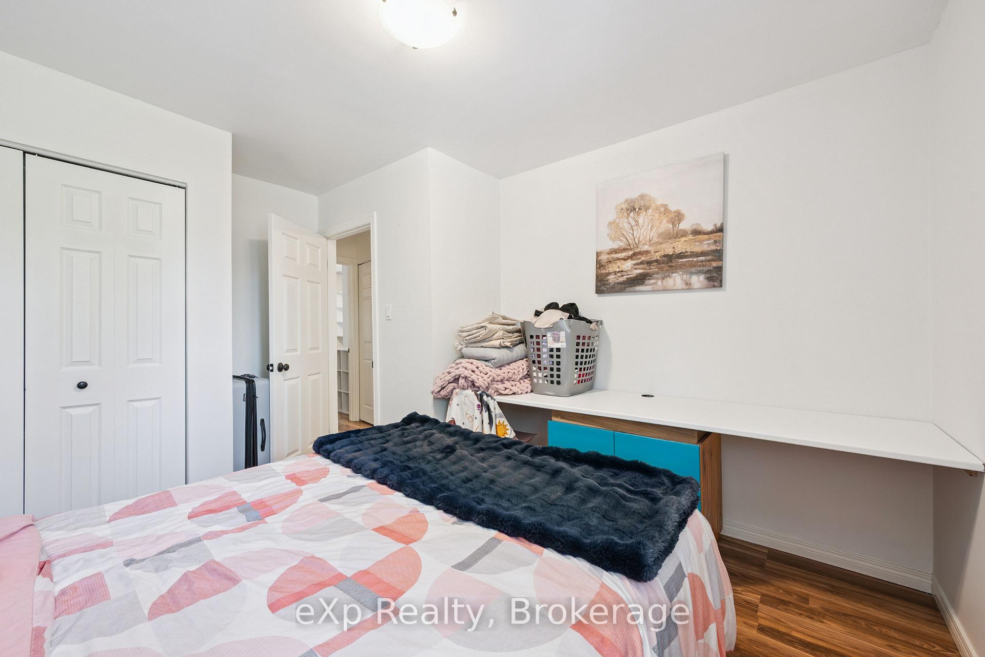 Photo 22 of 56 Bretz Avenue, Cambridge, Silver Heights — HOMEH
