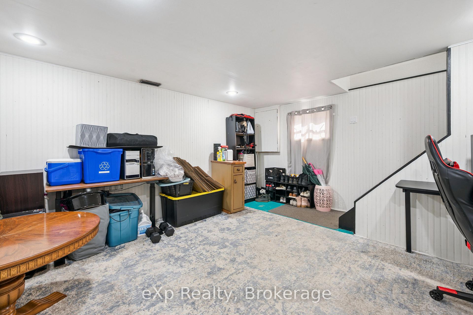 Photo 26 of 56 Bretz Avenue, Cambridge, Silver Heights — HOMEH