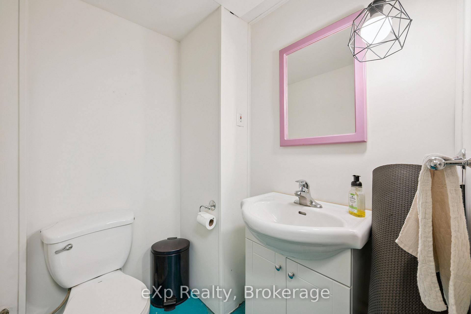Photo 27 of 56 Bretz Avenue, Cambridge, Silver Heights — HOMEH