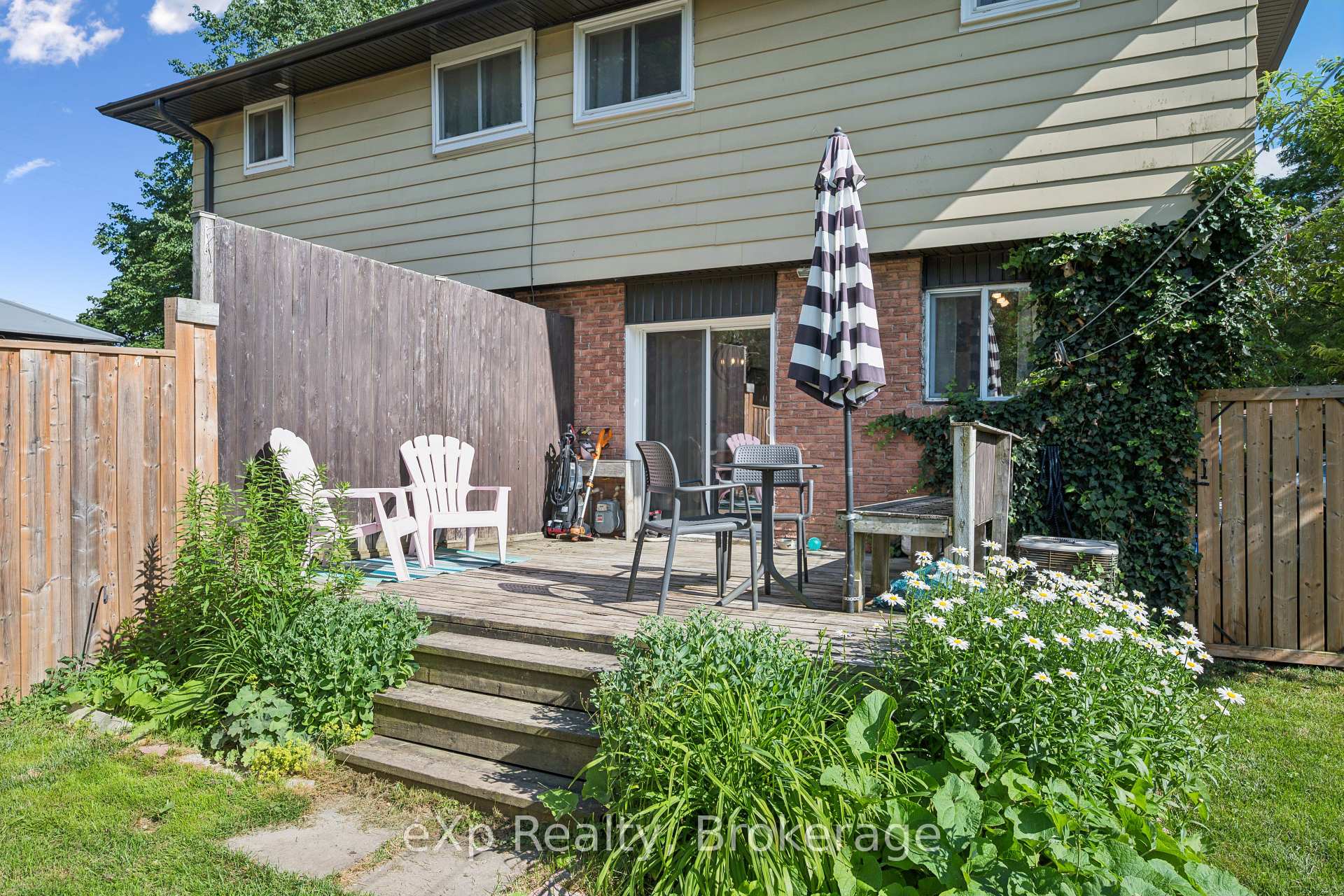 Photo 33 of 56 Bretz Avenue, Cambridge, Silver Heights — HOMEH
