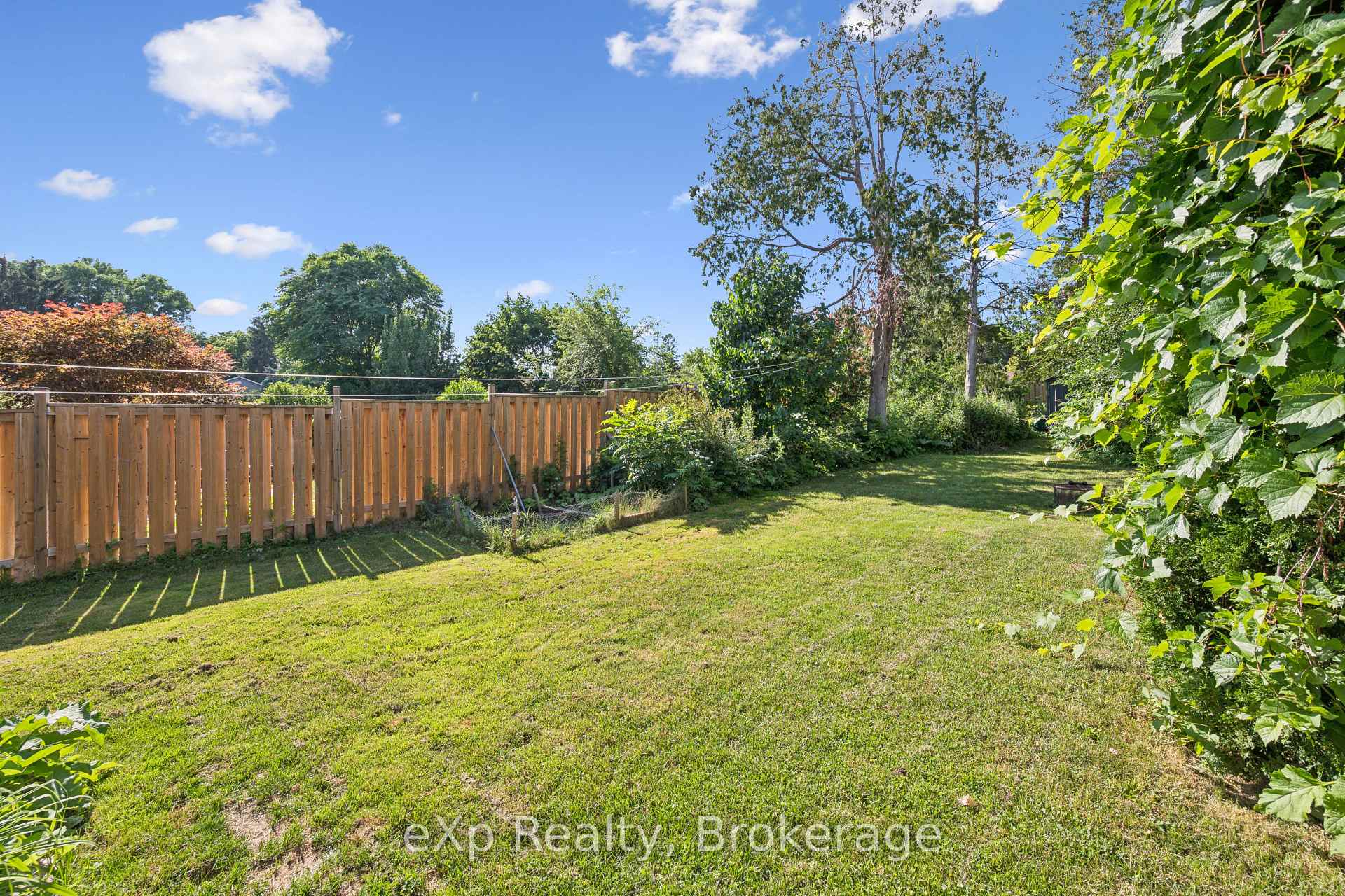 Photo 35 of 56 Bretz Avenue, Cambridge, Silver Heights — HOMEH