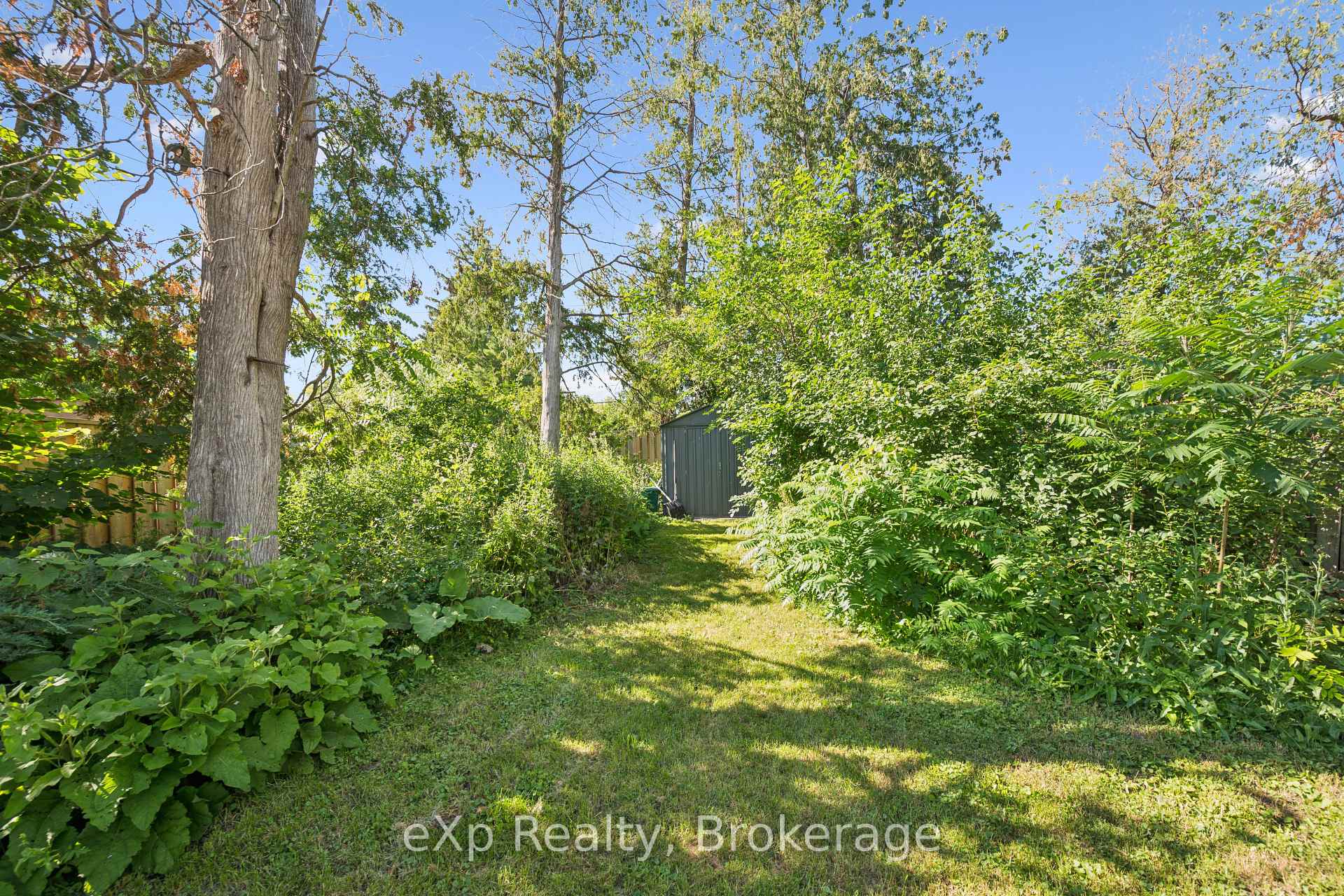 Photo 36 of 56 Bretz Avenue, Cambridge, Silver Heights — HOMEH