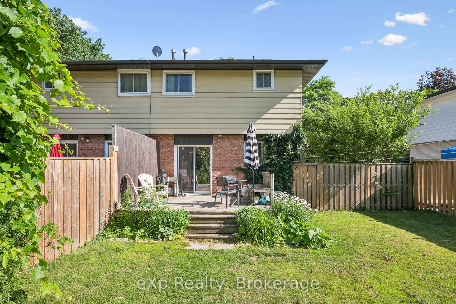 Photo 40 of 56 Bretz Avenue, Cambridge, Silver Heights — HOMEH