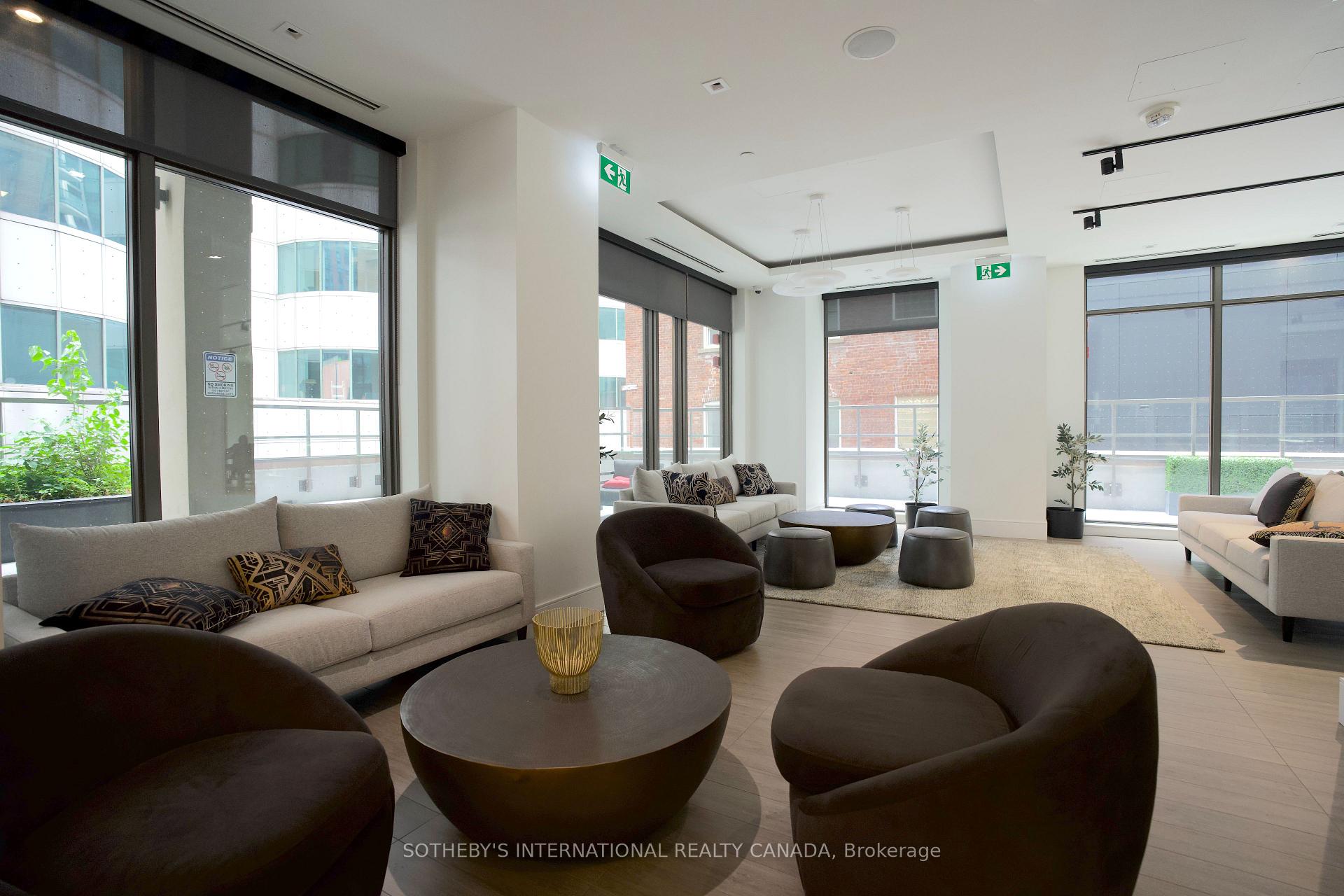 Photo 8 of Unit 3209, 8 Widmer Street, Toronto, Waterfront Communities — HOMEH