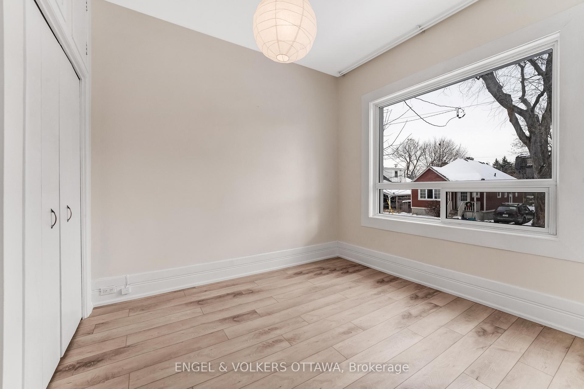 Photo 4 of Unit 2, 170 Ivy Crescent, Ottawa, Lindenlea — HOMEH