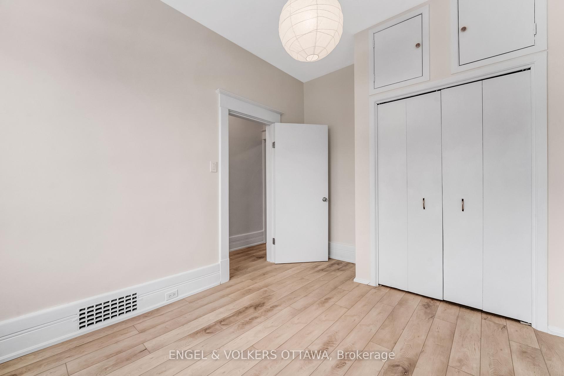 Photo 5 of Unit 2, 170 Ivy Crescent, Ottawa, Lindenlea — HOMEH
