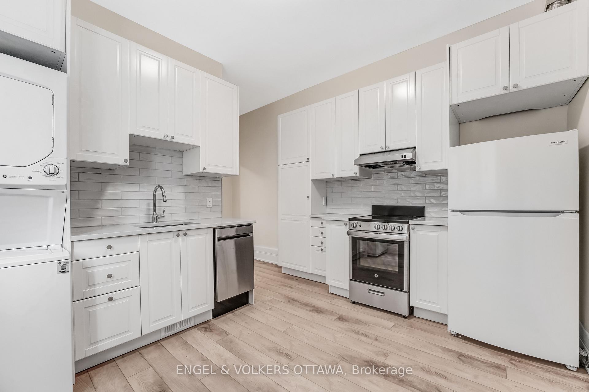Photo 12 of Unit 2, 170 Ivy Crescent, Ottawa, Lindenlea — HOMEH